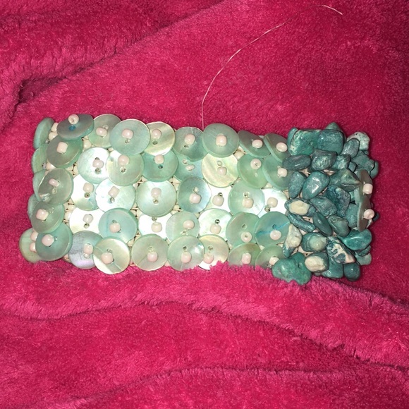 Wide blue beaded bracelet - Picture 1 of 1